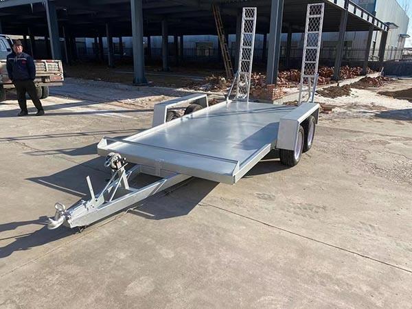 平板掛車廠家產(chǎn)品在磨合期的注意事項